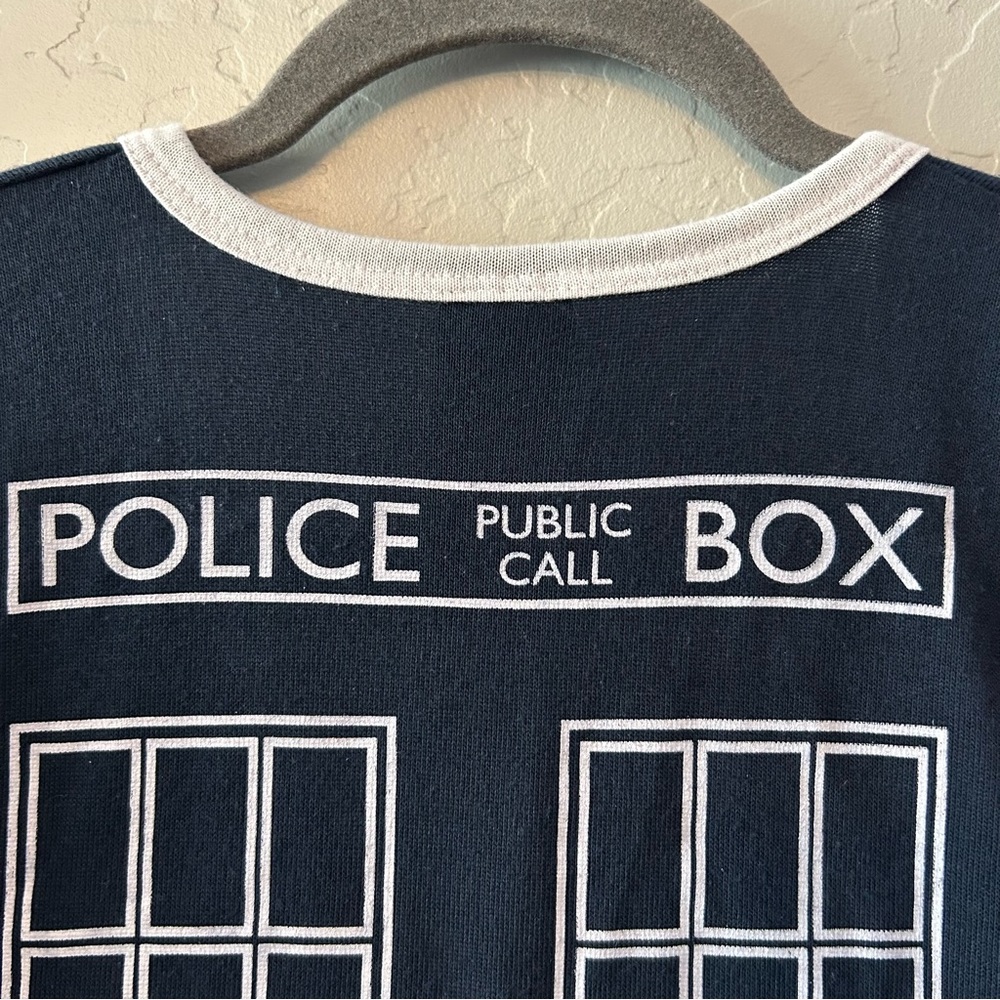 Her Universe Dr Who Tardis Union Jack navy blue cardigan sweater size medium - Picture 14 of 16